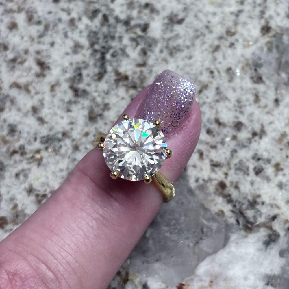 5kt Moissinite Women's Ring size 5